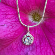 Load image into Gallery viewer, Zircon Pendant Necklace
