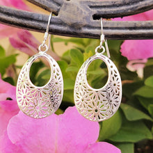 Load image into Gallery viewer, Oval Filigree Silver Dangle Earrings