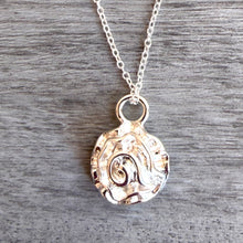 Load image into Gallery viewer, Wavy Flower Sterling Silver Necklace