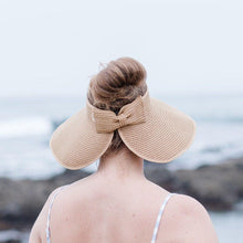 Load image into Gallery viewer, Adjustable Roll Up Bow Visor Straw Hat
