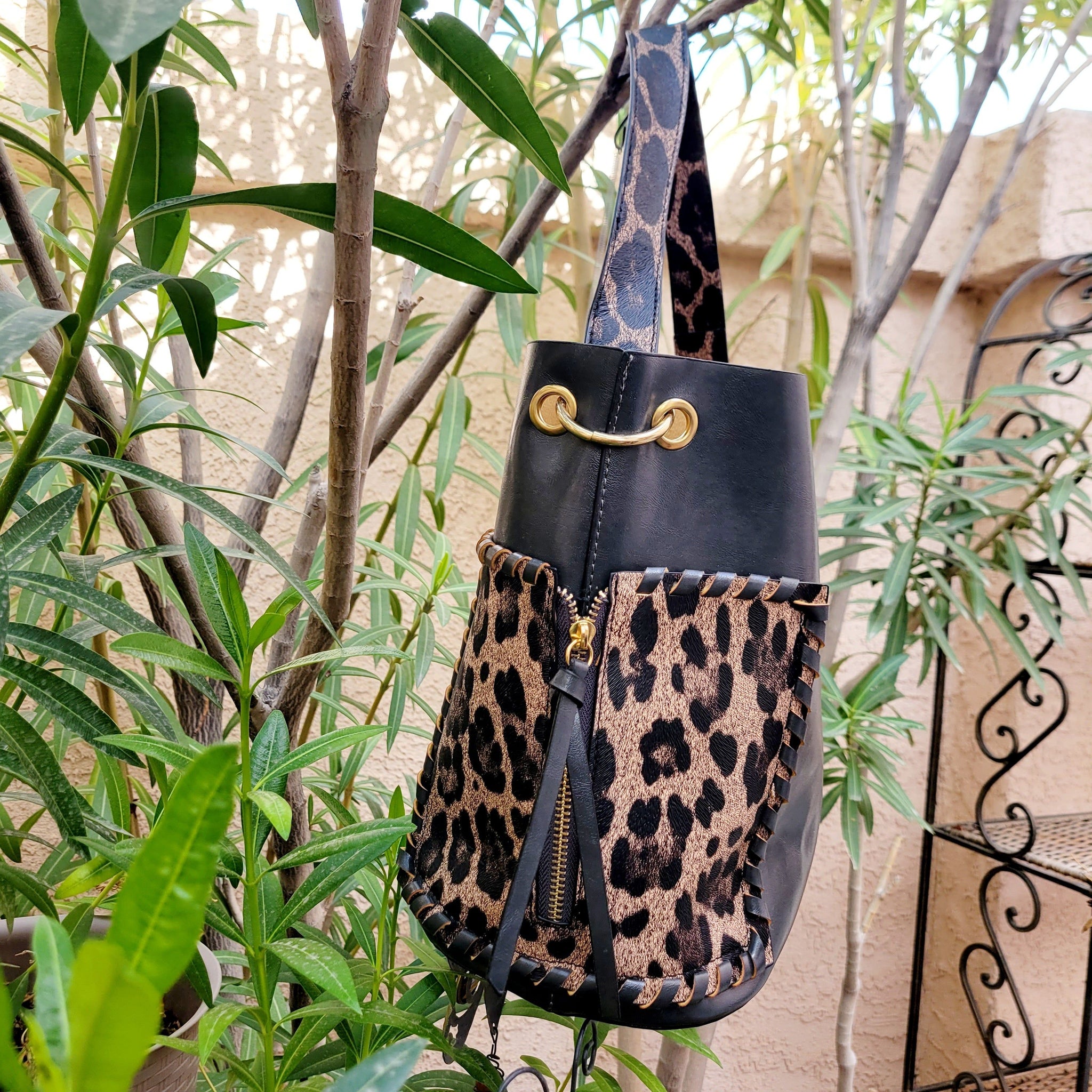 Luxe North South Bag: Grey Leopard